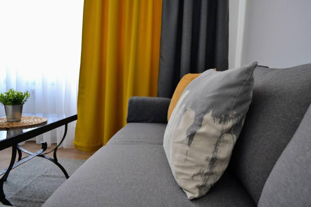 Modern City Center 2 Bedroom Apartment Sofia Exteriör bild
